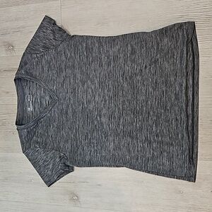 Under Armour Loose Woman's Medium Top